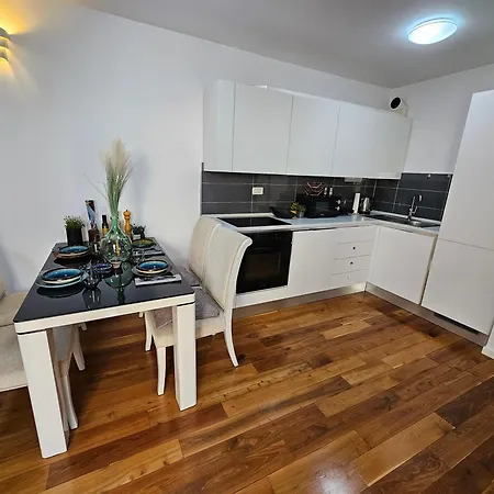 Apartment Sweet